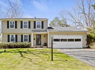 4 Manor Hill Dr, Fairport, NY 14450