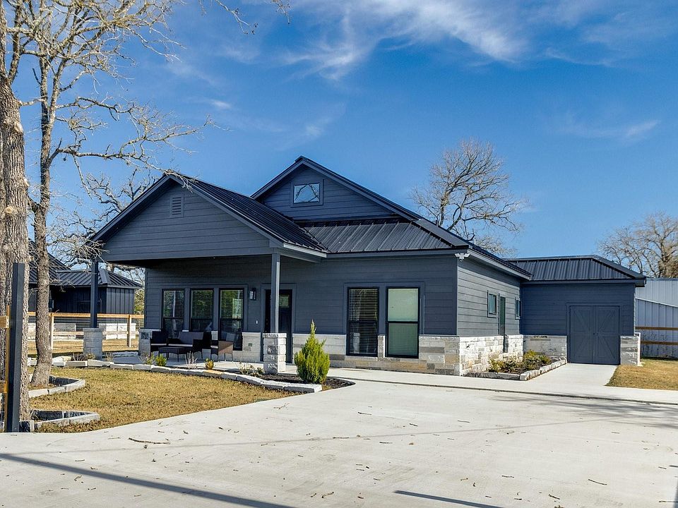 1st image of 308 Sweet Gum Ln