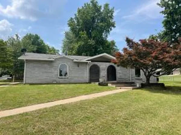 602 Dove St, Harrison, AR 72601