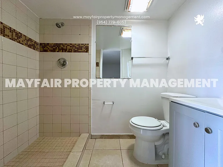 928 S Federal Hwy #27 — Photo 6