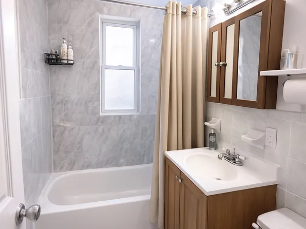 140-24 184th Street image 3 of 3