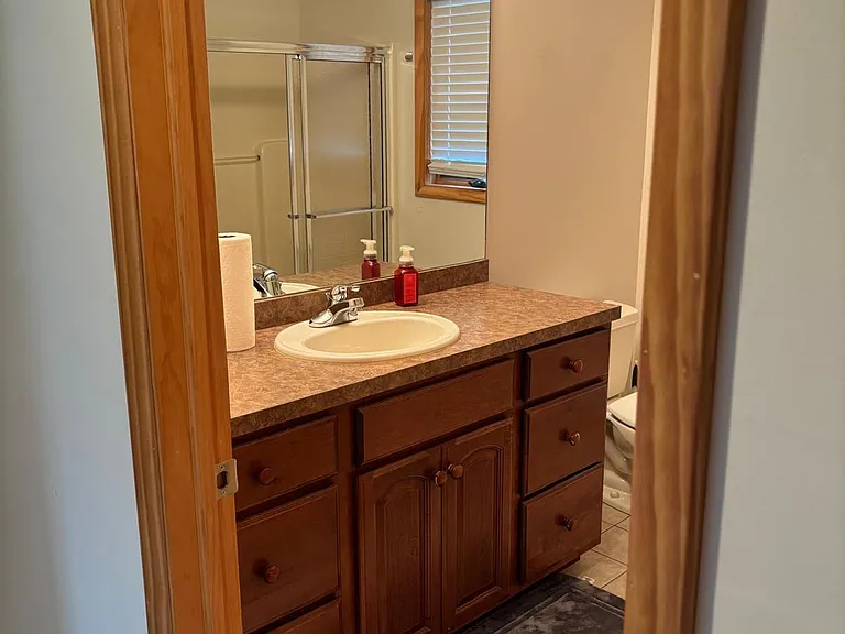 142 Eisenhower Dr — Photo 6