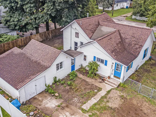 185 S Lake St, Grant, MI 49327