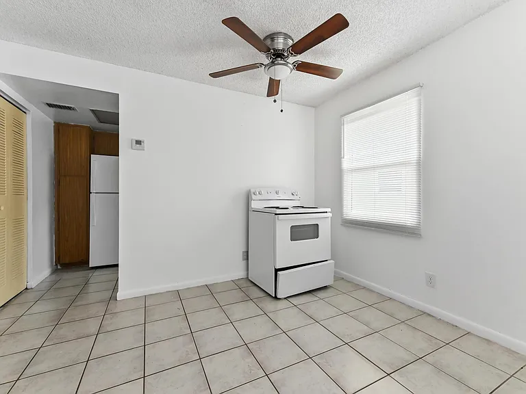 12467 Westhampton Cir — Photo 12