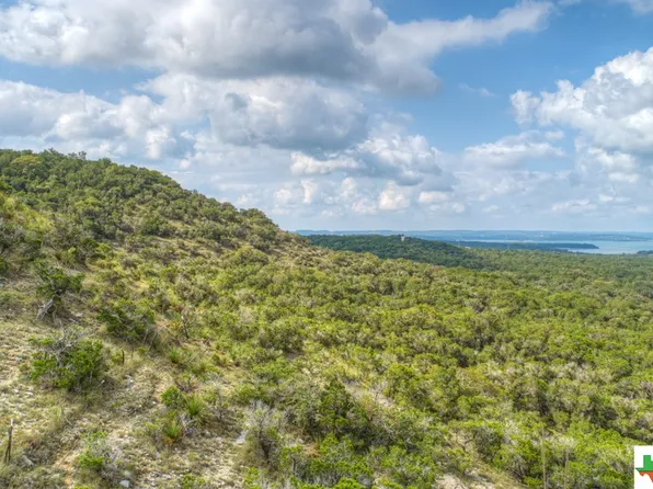 1 Shellyholm, Fischer, TX 78623