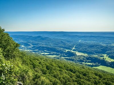 99 Brow Wood Ln, Lookout Mountain, GA, 30750