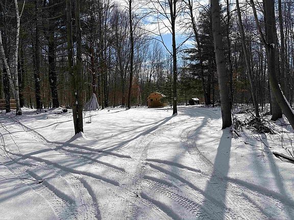 3rd image of 4123 Waterman Rd