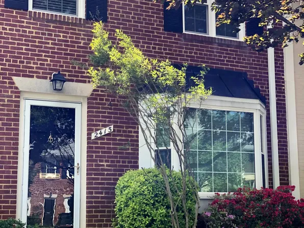 2415 N Dearing St, Alexandria, VA 22302