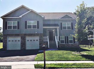 8 Elm Ave, Newark, DE 19711