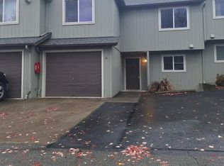 1866 NE Fairview Ave, Grants Pass, OR 97526