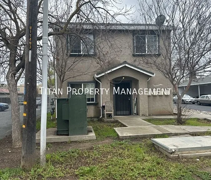 3736 Astoria St #102 — Photo 16