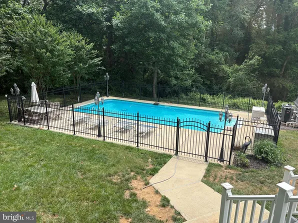 63 Church Rd, Arnold, MD 21012