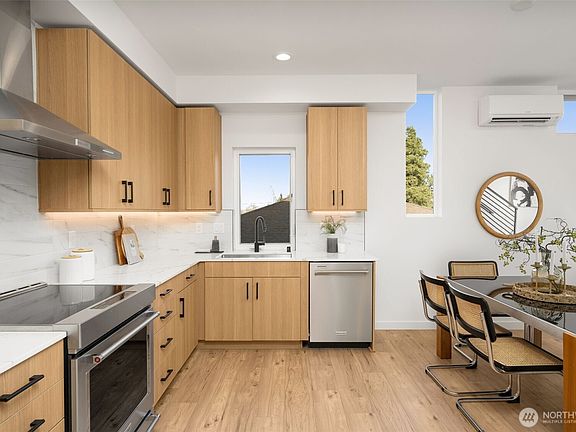 5th image of 4408 A 50th Avenue S