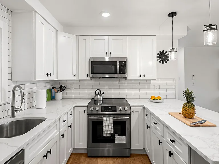 130 Fisher Ave #3 — Photo 9