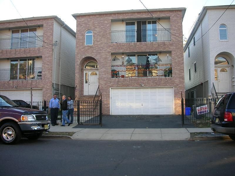 1st image of 352-354 N 5th St