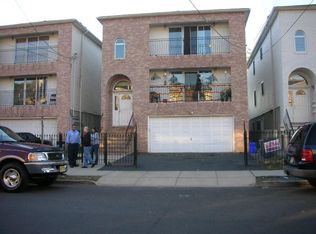 352-354 N 5th St, Newark, NJ 07107