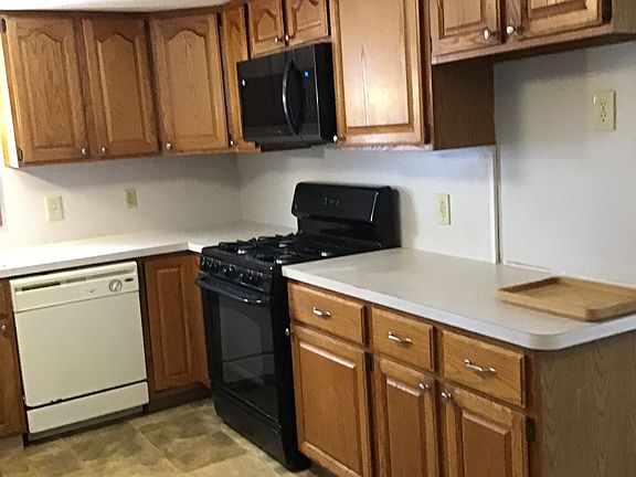 4th image of 25330 Zeman Ave