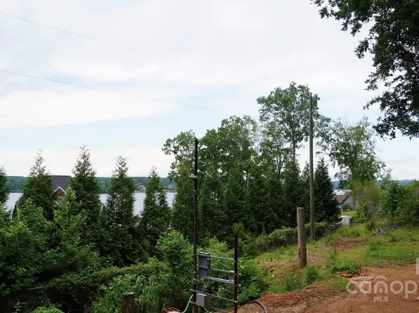 111 River Ridge Trl, Mount Gilead, NC 27306