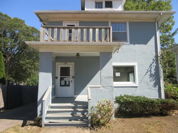 333 Gertrude St, Elgin, IL 60123