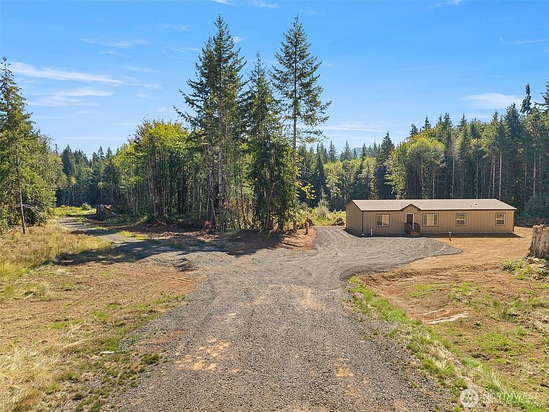 3rd image of 1481 W. Highland Road