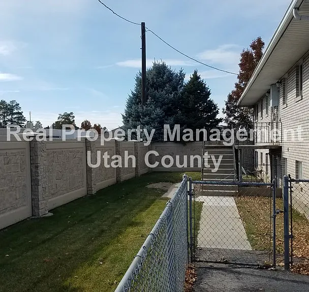503 S State St #2 — Photo 3