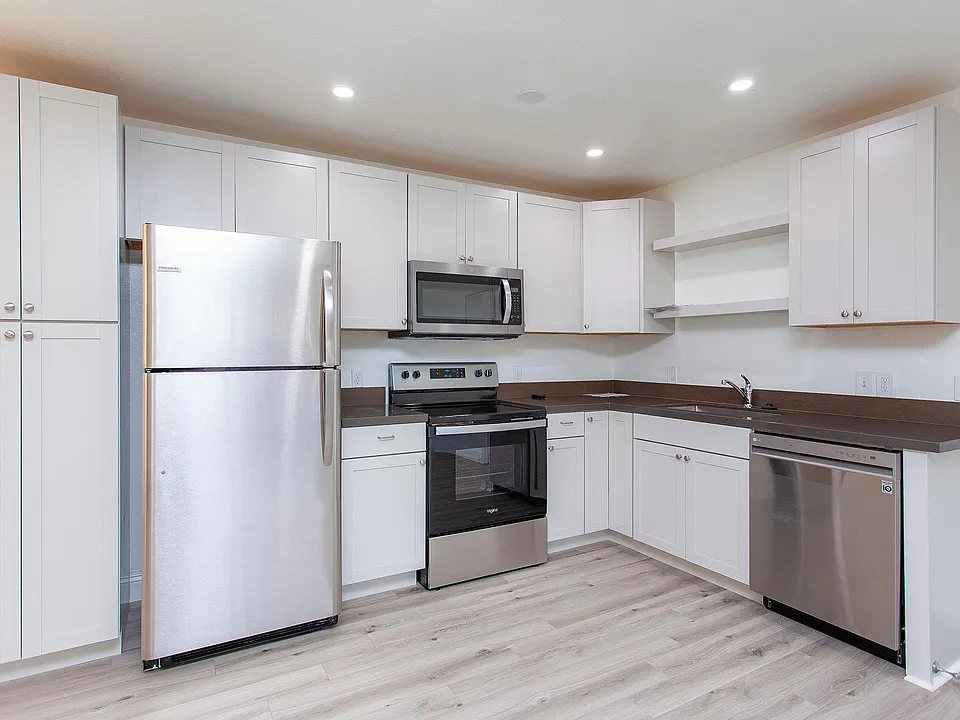 NEW Kitchen