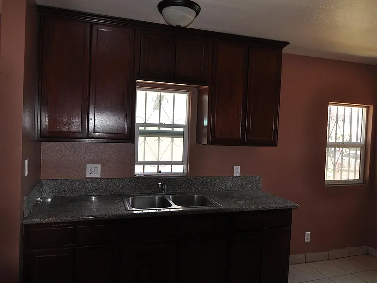 6125 S Hobart Blvd #6125 — Photo 10