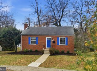 10802 Stella Ct, Kensington, MD 20895