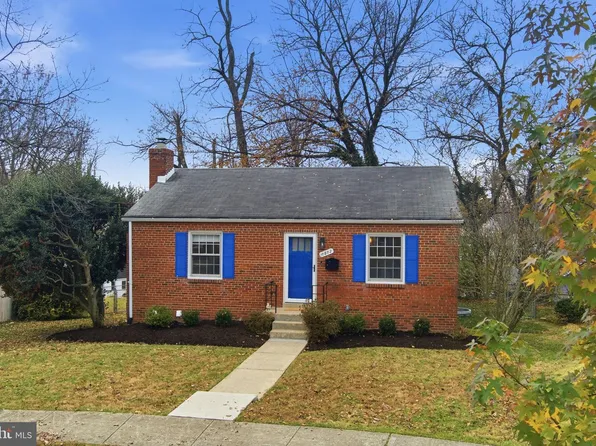 10802 Stella Ct, Kensington, MD 20895