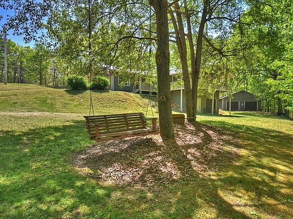 4th image of 588 Padena Dr