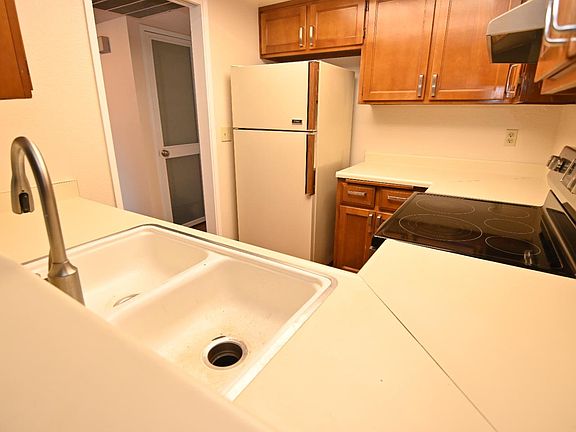 5th image of 1034 Summermist Ct