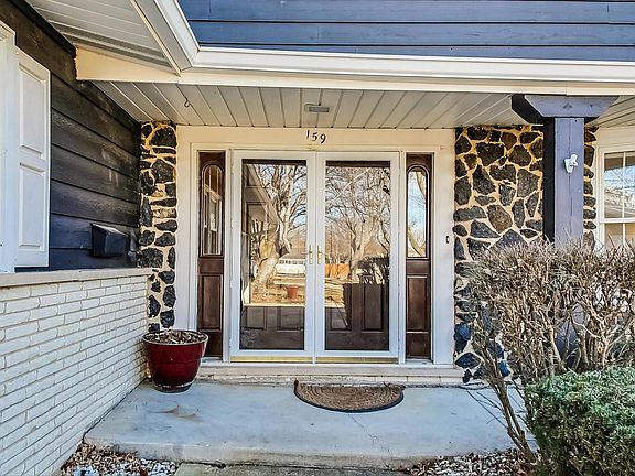 3rd image of 159 W Garden Ct