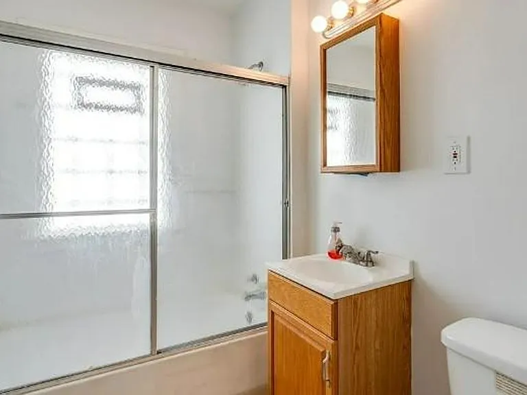 14300 Darwin Ave — Photo 8