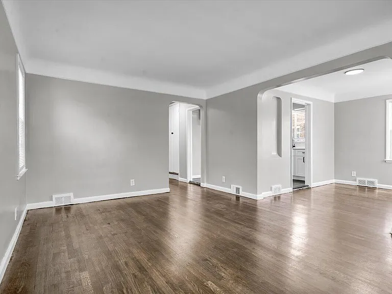 11577 Somerset Ave — Photo 5