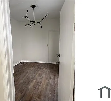 111 S Charlton St #1 — Photo 5
