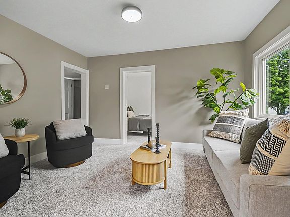 5th image of 220 Larkin St