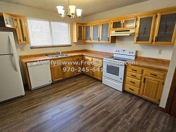 3rd image of 558 1/2 Garfield Dr APT 4