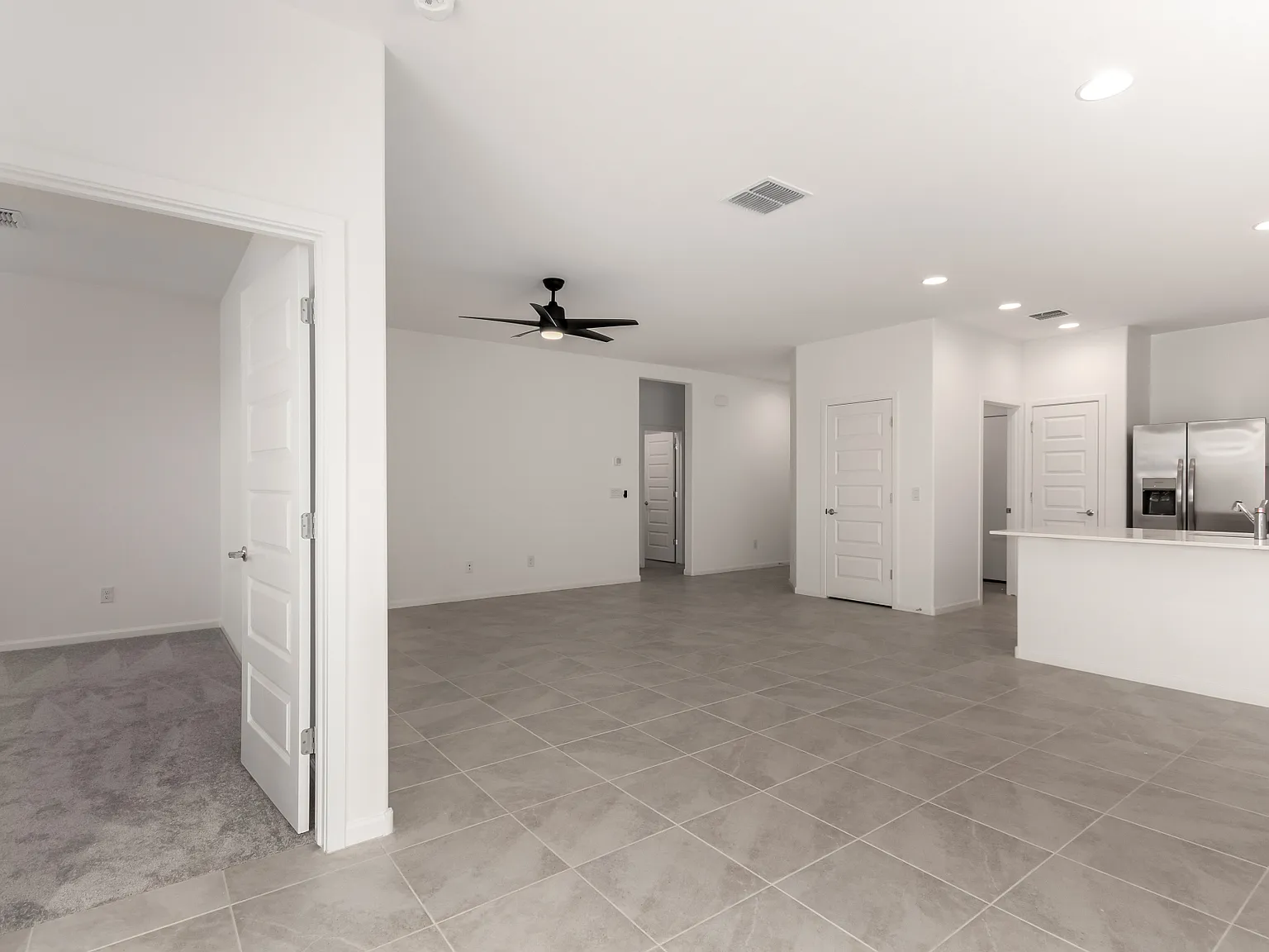 3 bed, 1401 sqft, $2,300 — Photo 4