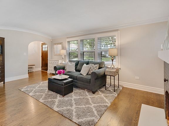 4th image of 84 Malden Ave