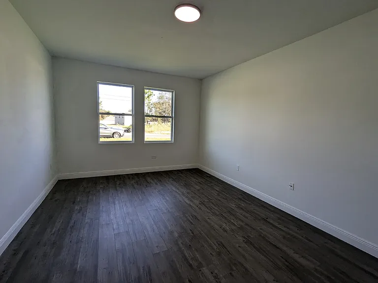 504 Saint Johns Ct — Photo 14