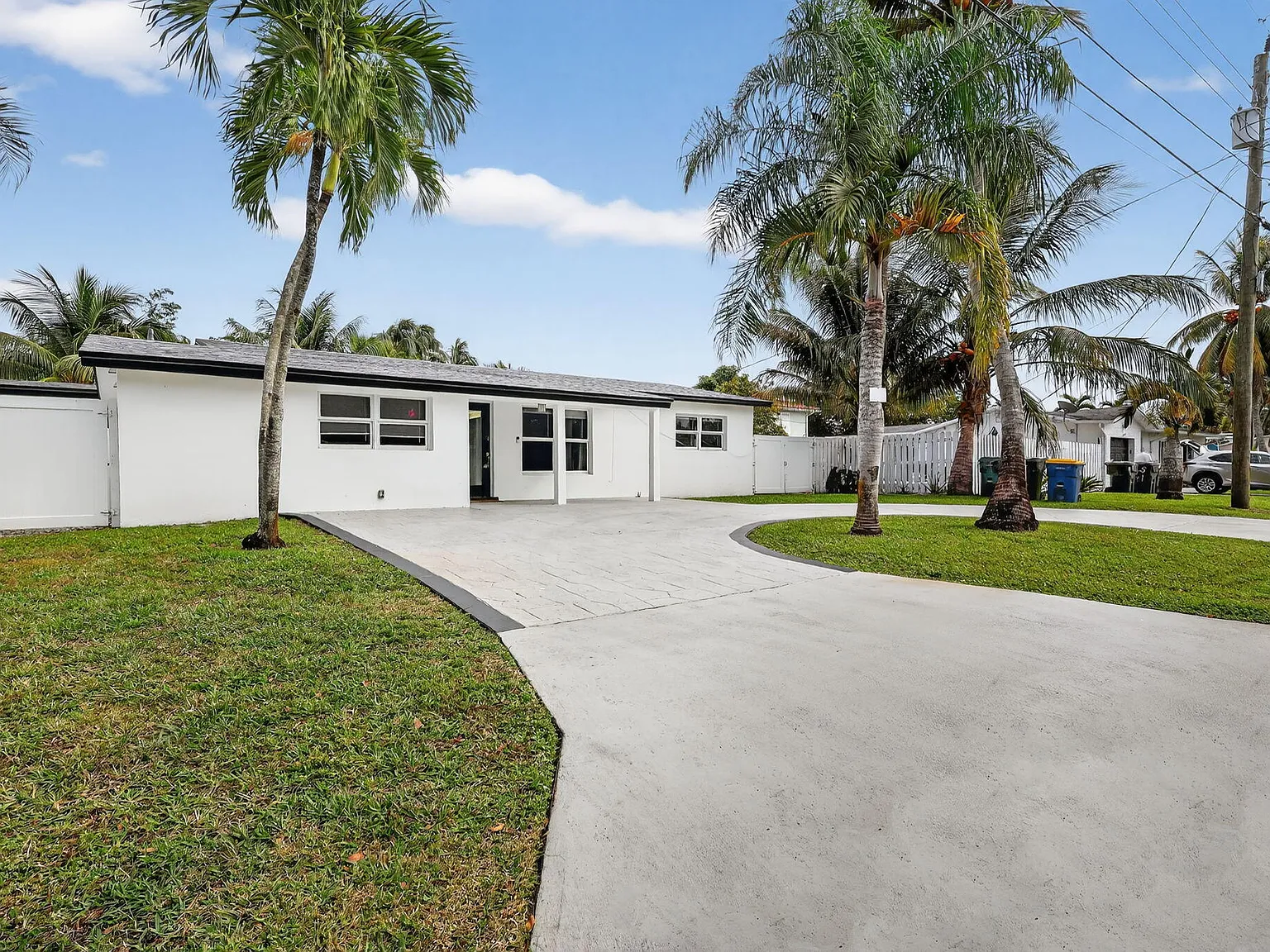 3 bed, 2.0 bath, 1513 sqft, $4,000 — Photo 2