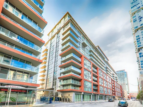 21 Nelson St #632, Toronto, ON M5V 3H9