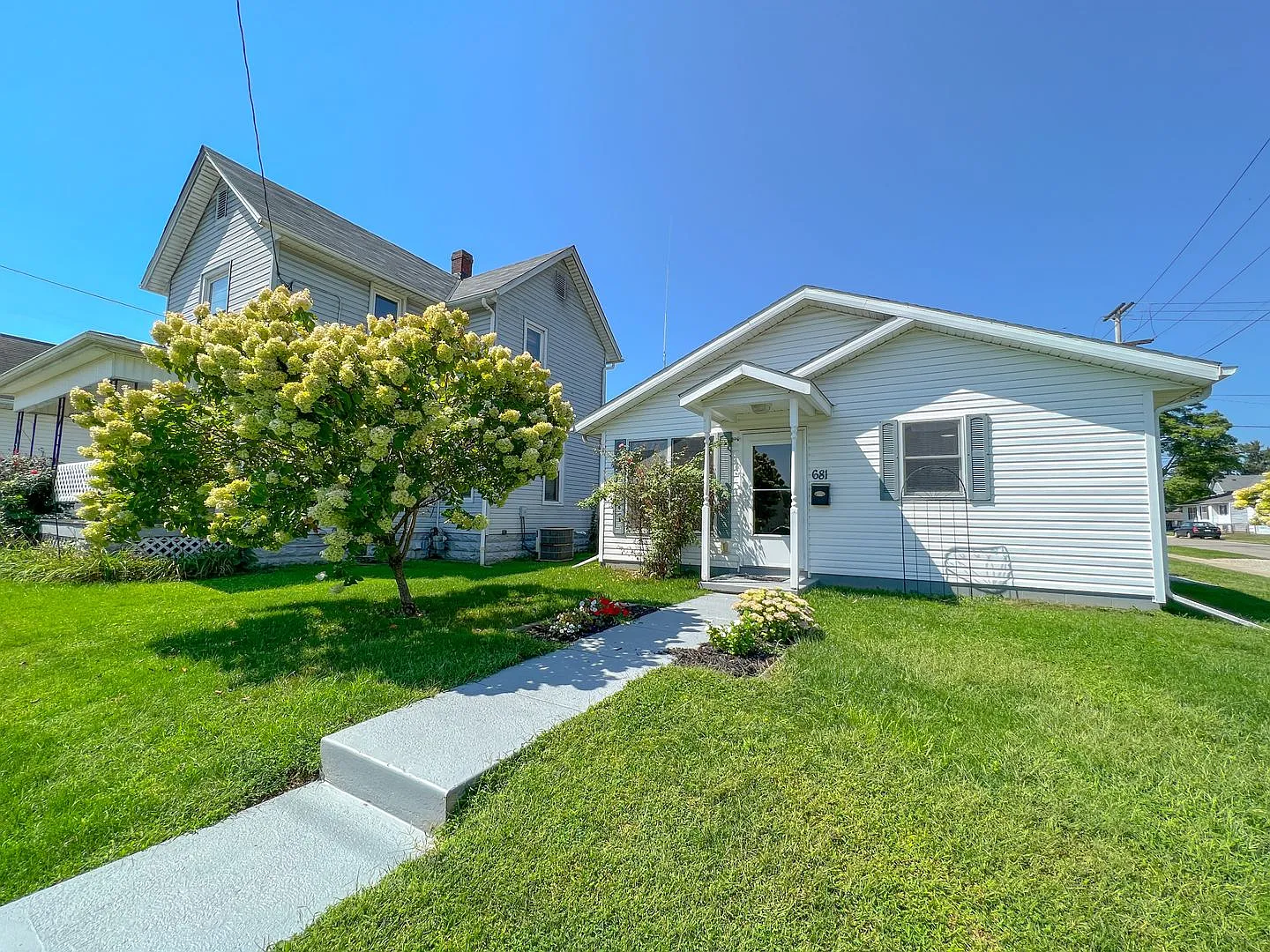 Gorgeous 3BR Ranch Rental Home in Newark - Available Mid August! — Photo 2