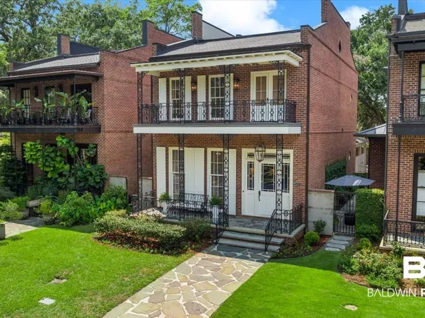 204 Oswalt St #B, Fairhope, AL 36532