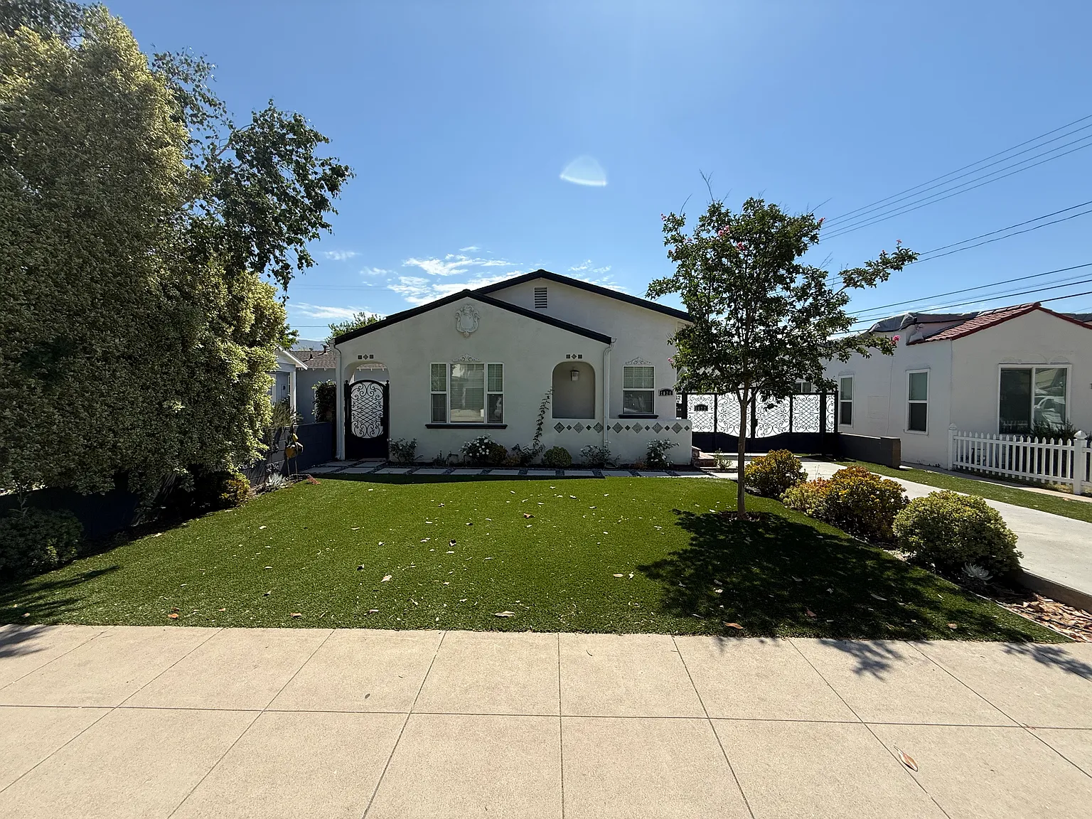 2 bed, $3,500 — Photo 1