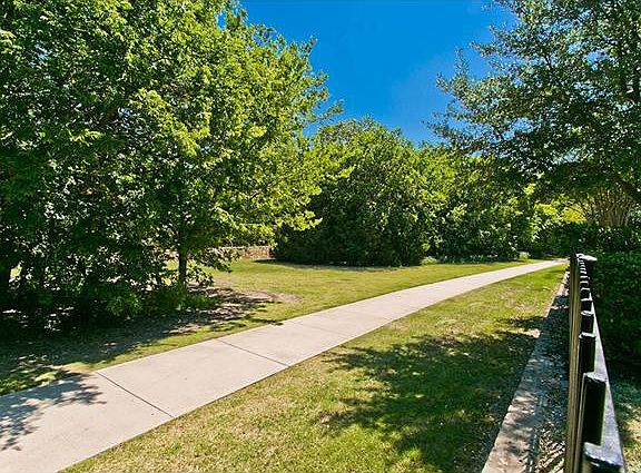 4th image of 604 Rosebury Cir