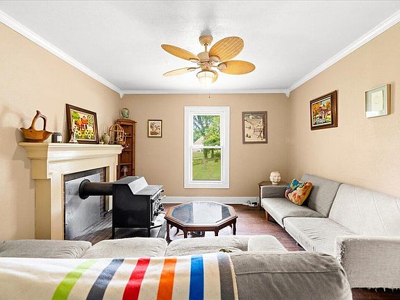 5th image of 323 Pettway Ave
