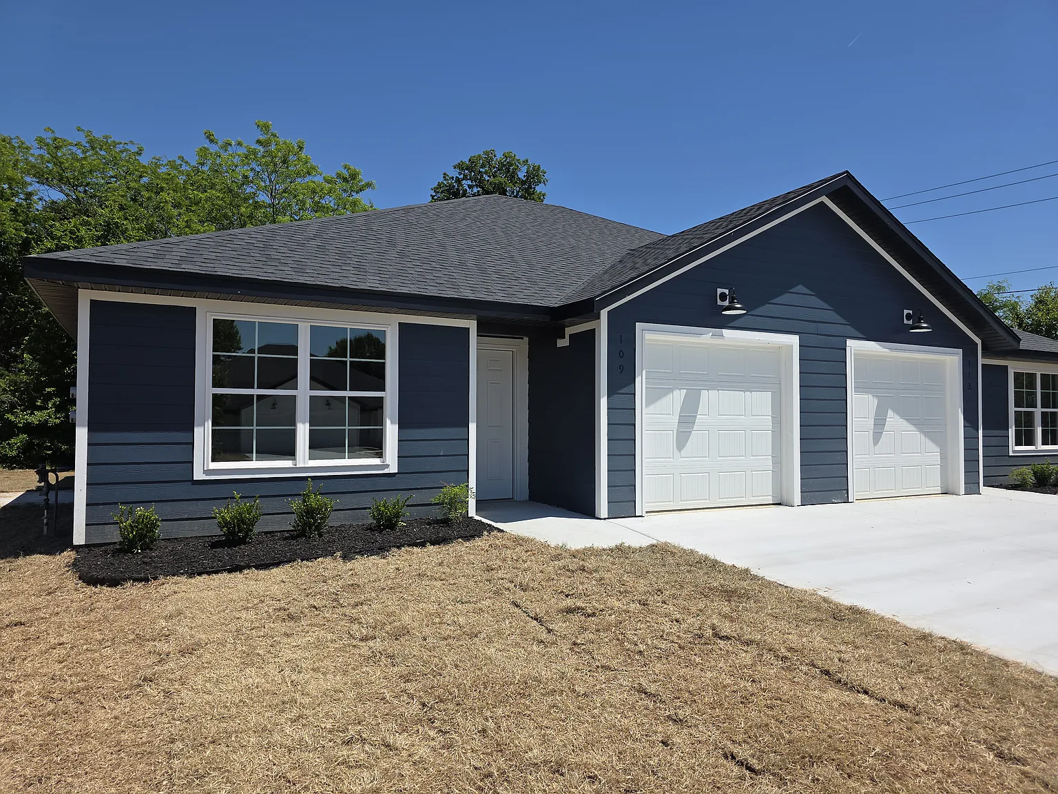 3 bed, 1256 sqft, $1,650 — Photo 2