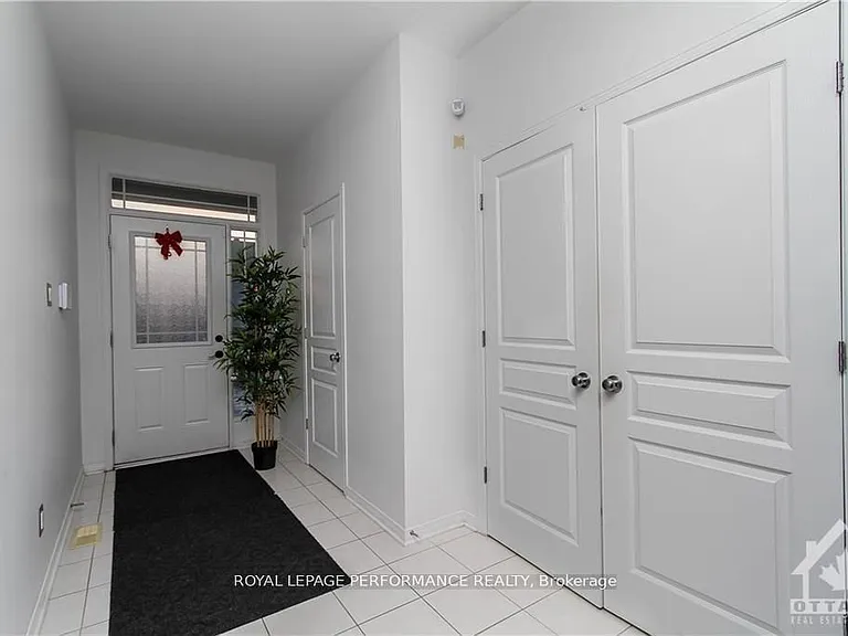 829 Percifor Way — Photo 2