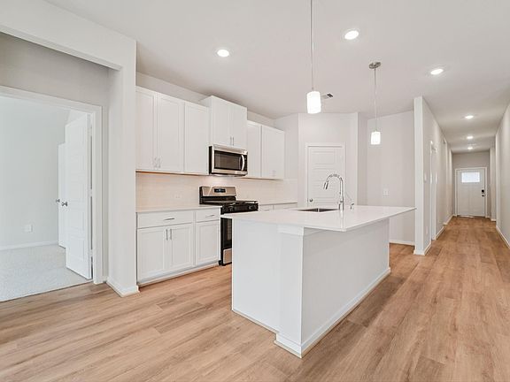 5th image of 16261 Parish Pointe Ct